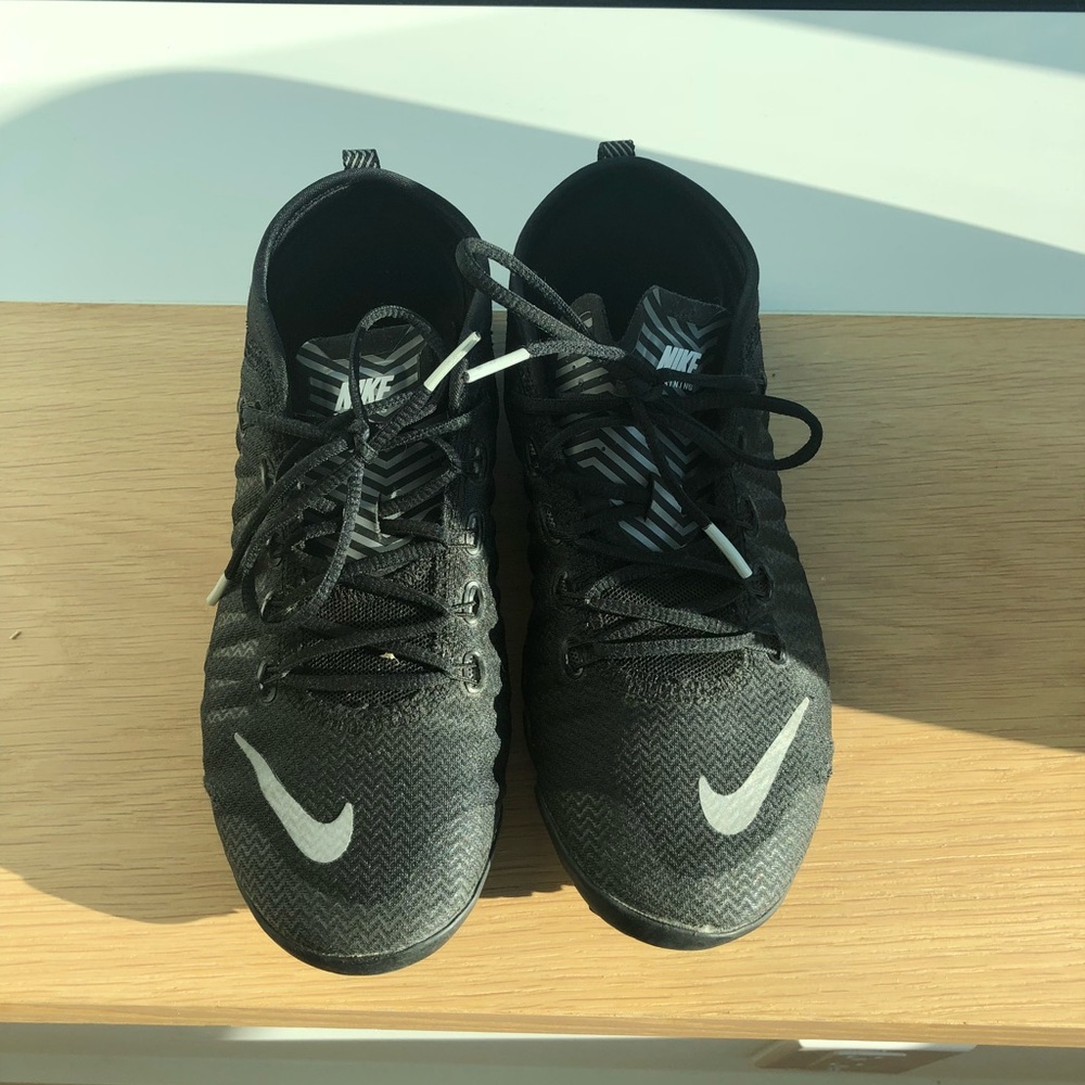 Nike sneaker * SOLD*